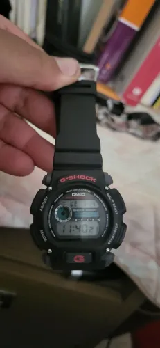 Relógio G-shock modelo DW9052