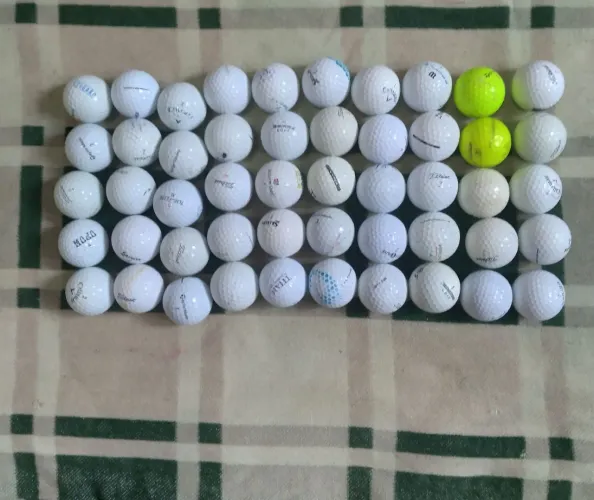 50 bolas de golfe