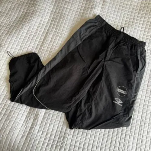 Calça umbro x boiler room tamanho M