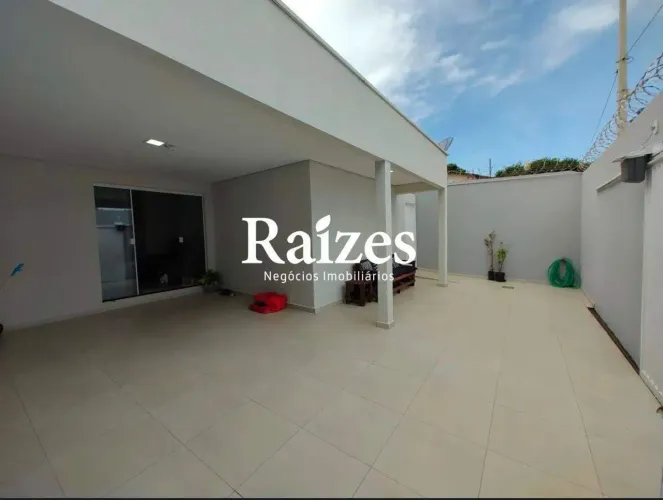 Casa Moderna para Aluguel no Bairro Tibery com 3 Quartos sendo 1 suíte e Área Gourmet Inte