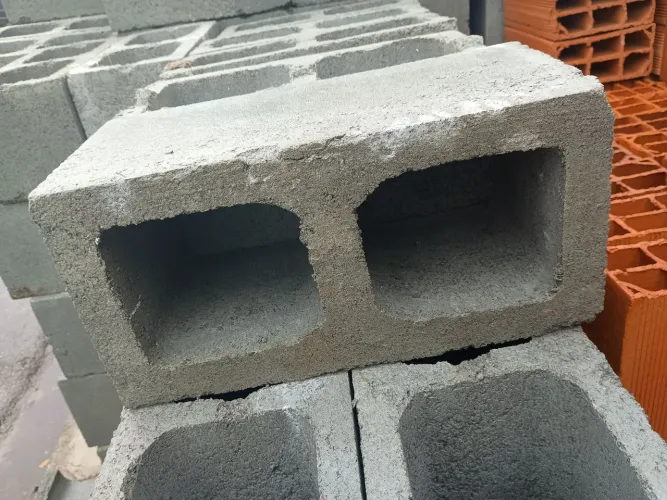 Bloco estrutural de 19x39 vazado