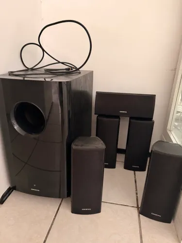 Subwoofer + 5 caixas de som ONKYO