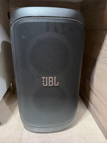Caixa de som  JBL partybox 520 nova com caixa ! 