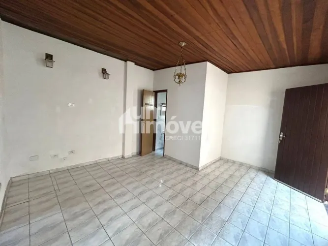 Casa Térrea para Alugar na Vila Gumercindo Excelente Localização!