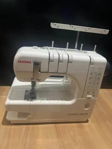 Máquina Galoreira Janome