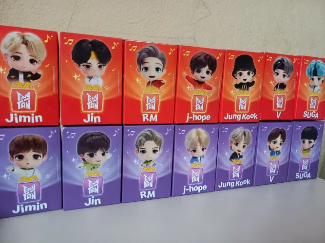 Coleção completa bonecos Tinytan bts Mc donalds 2025