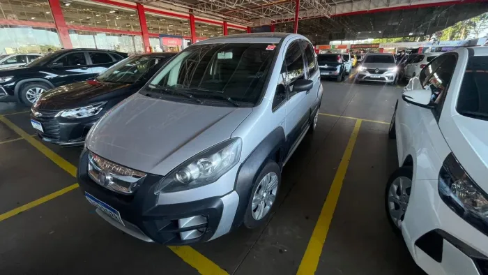 Fiat Idea Adv./ Adv.lock.dualogic 1.8 Flex 5P 2013