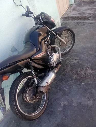 Moto toda boa