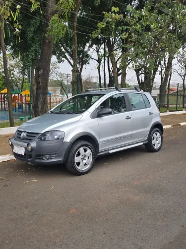 Volkswagen Crossfox 1.6 MI Total Flex 8V 5P 2009