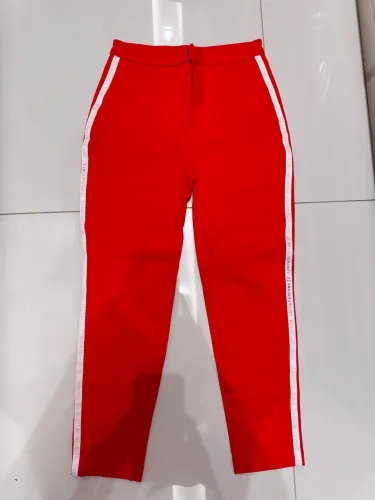 Calça Vermelha lança perfume