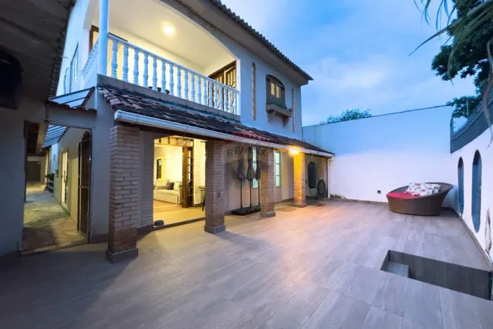 Imóvel com 5 Quartos e edícula com 2 quartos - Sobradinho - DF