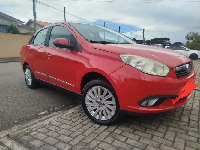Fiat Grand Siena Essence 1.6 Flex 16V 2013