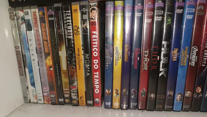 Vendo filmes em DVD Diversos, consultar valores no direct