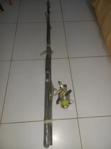 Vara de pesca e molinete
