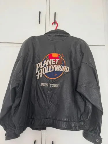 JAQUETA PLANET HOLLYWOOD NEW YORK ORIGINAL - COURO LEGÍTIMO - TAMANHO L