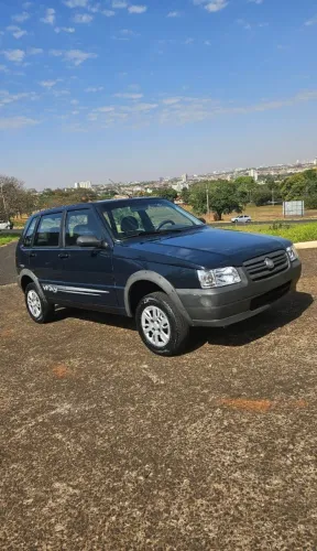 Fiat Uno Mille Celeb. WAY Econ. 1.0 F.flex 4P 2010