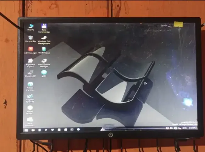 Monitor LED HDMI-VGA PC 19" problema na tela