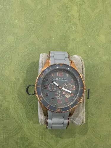 Relógio marc jacobs