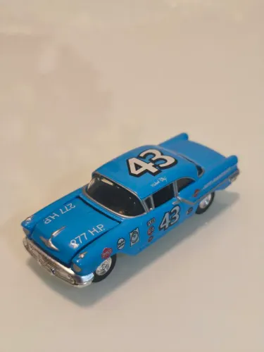 Hot Wheels, RICHARD PETTY'S '57 OLDS STOCKER 1/64
