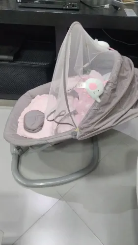 Cadeirinha de bebê giratório e vibra