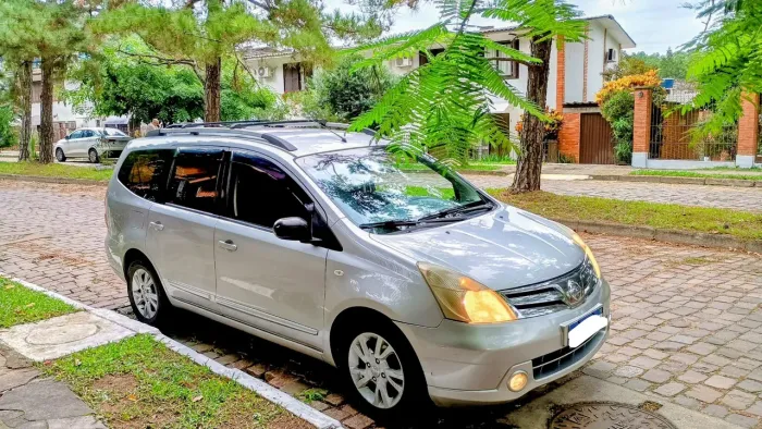 Nissan Livina Grand S 1.8 16V Flex Fuel Mec. 2013