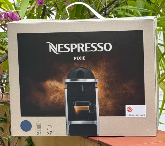 Máquina De Café Espresso Nespresso Pixie Silver para cápsulas - 127 V - POUQUÍSSIMO USO