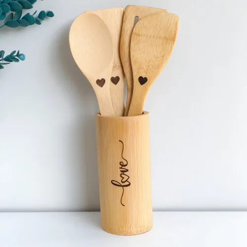 Kit de colheres de bambú personalizadas.