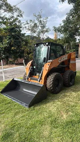 Mini Carregadeira Case 20224 SR200B