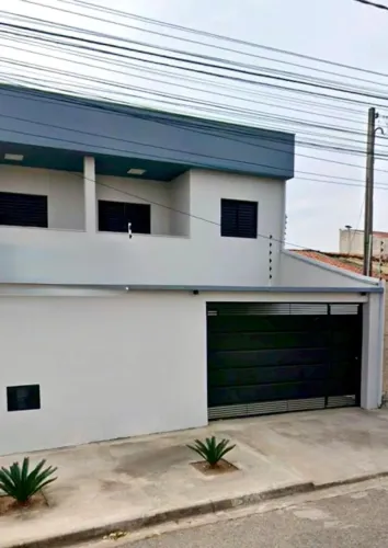 Sobrado para Venda em Sorocaba, 3 dormitórios, 1 suíte, 3 banheiros, 4 vagas