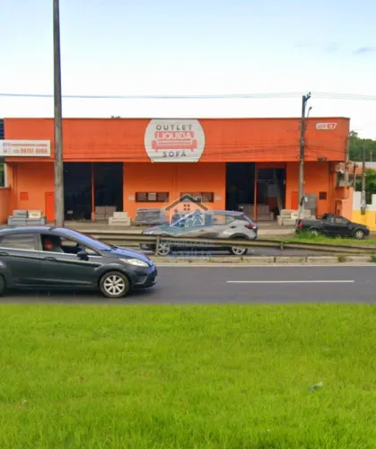 GALPÃO COM 900M² NA RODOVIA PERTINHO AO SHOPPING SERRA MAR