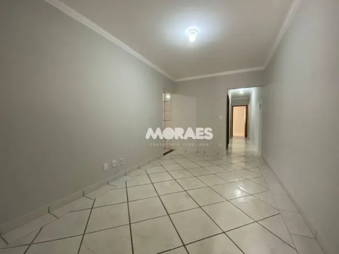 Casa com 3 quartos, sendo 1 suíte para alugar, 150 m² por R$ 2.500/mês - Jardim Terra Bran