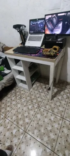 Mesa Gamer e Estudos