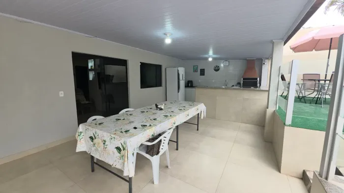 QSC 19 VENDO LINDA CASA