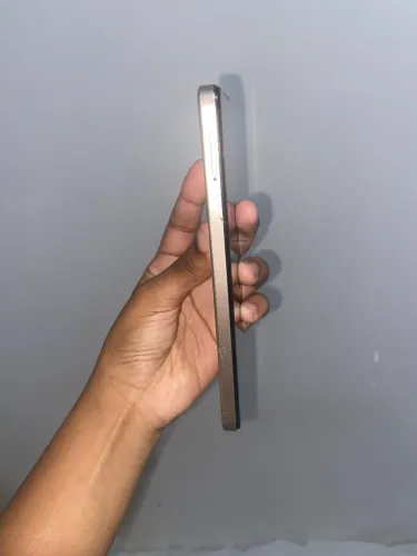 Vende-se celular, da marca infinix 