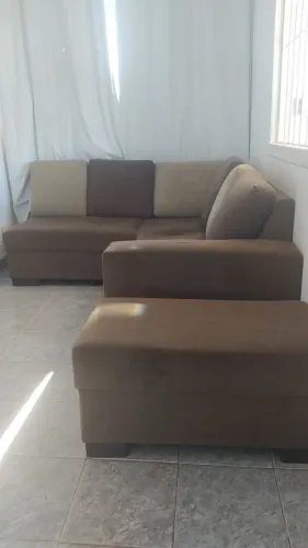SOFÁ CONFORTÁVEL.