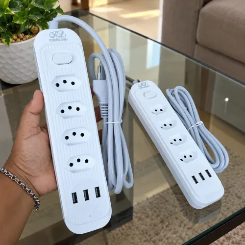 Extensão Elétrica com 4 Tomadas e 3 Entradas USB