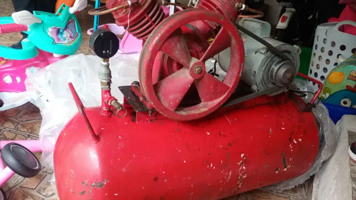 compressor. vocher. 220 Wolter