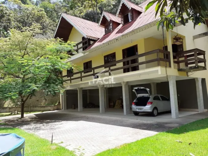 Casa à venda em Isabel, Domingos Martins - 5 quartos, 400m²