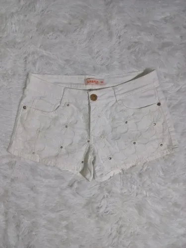 Short Branco com Pedrinhas Feminino Tamanho GG