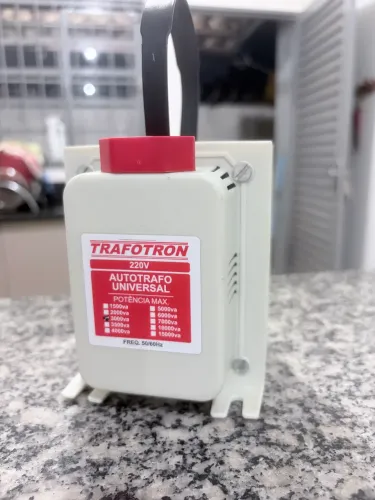 Transformador de energia 127/220V - 3000VA- converte energia de aparelhos até 1500W