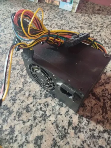Fonte funcionando perfeitamente 300w