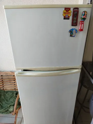 Vendo geladeira Eletrolux
