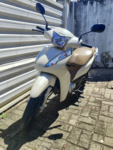 Honda BIZ 125  2024 Moto Nova de Garagem 