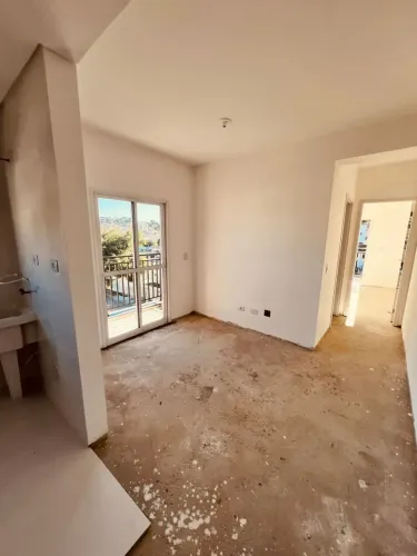 Apartamento. terraço coletivo. próximo a Av. Paraná, Policia Federal e Terminal Santa Cân