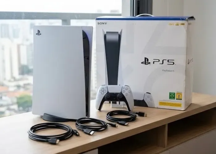 PlayStation 5 Fat (Mídia Física) + 2 Controles DualSense + Perfeito Estado