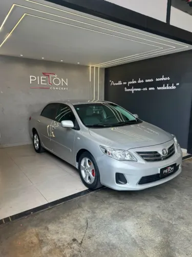 Toyota Corolla GLI 1.8 Flex 16V Aut. 2014