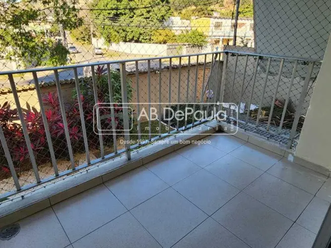 VENDE EM SULACAP - APARTAMENTO NO PRIMEIRO ANDAR COM VARANDA - CONDOMÍNIO TOGO RENAN SOARE