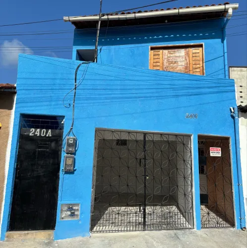 ALUGA-SE IMÓVEL (CASA) - BAIRRO ÁLVARO WEYNE. LOCAÇÃO.