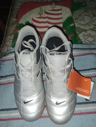 Vendo um sapato nike