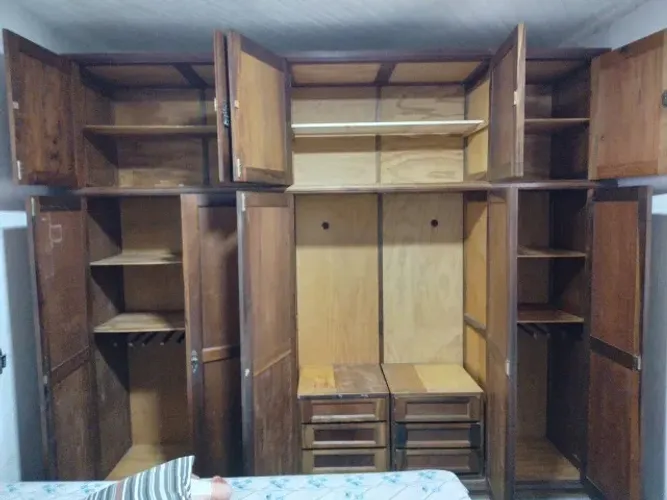 Guarda roupa vintage 10 portas